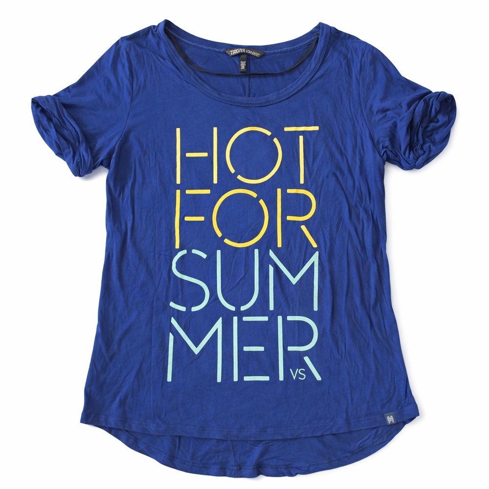Victoria’s Secret “Hot for Summer” Graphic Tee – Supermodel Essentials